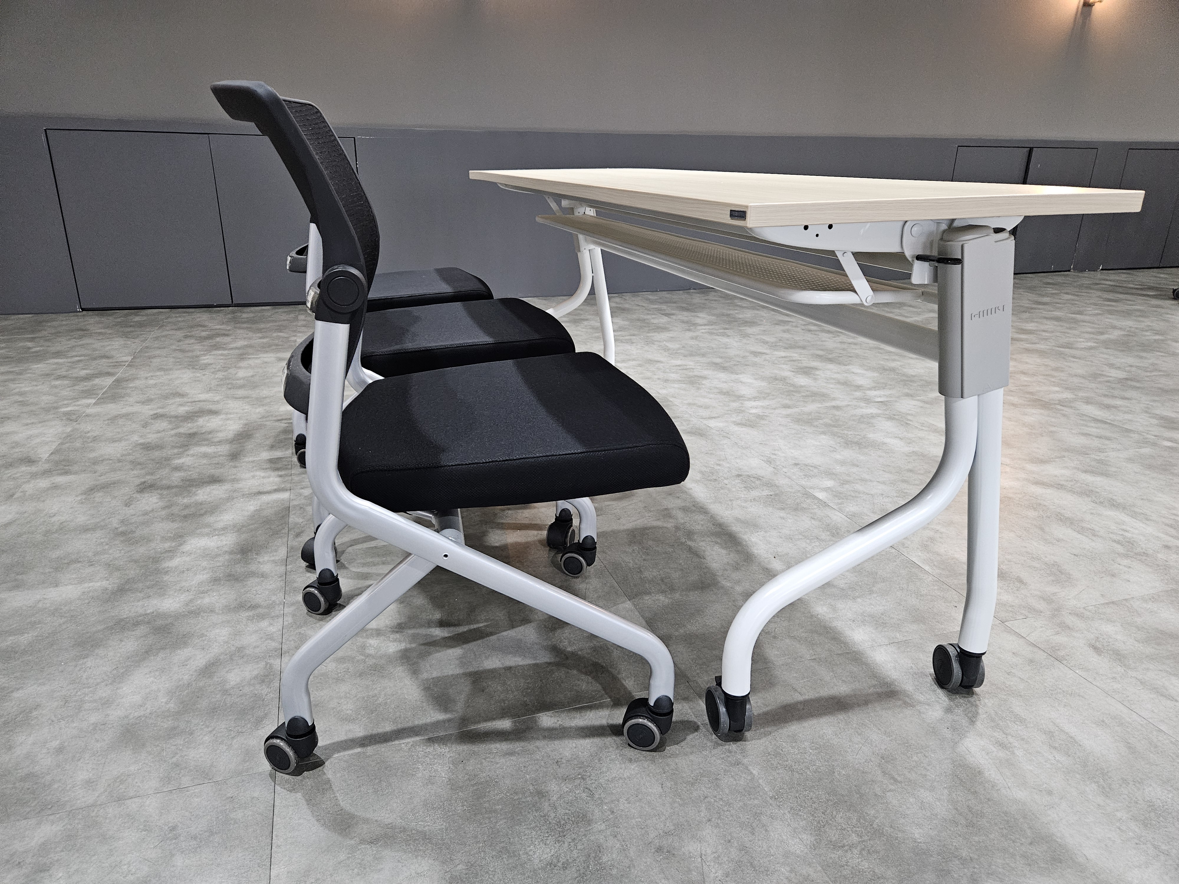 한샘_회의용의자 (130개)