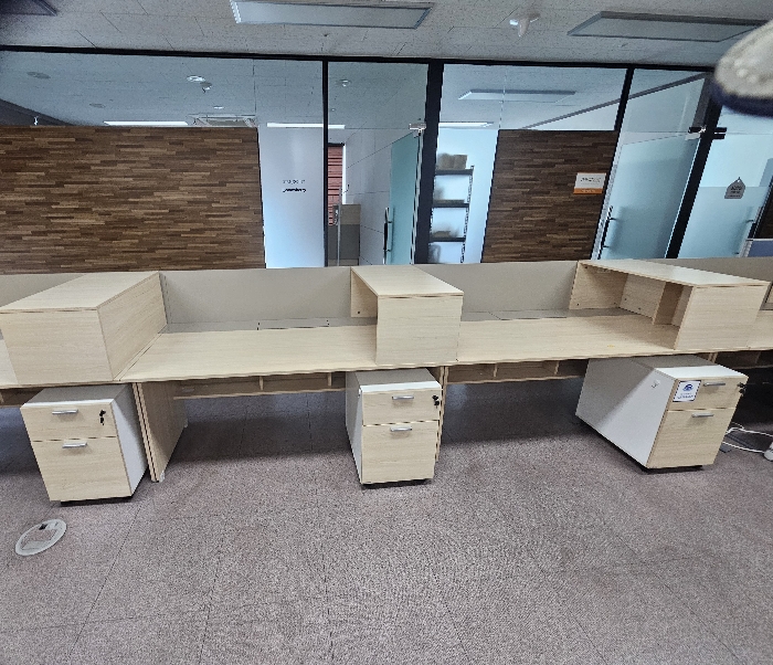 리바트 책상+이동서랍+책꽂이+파티션 (6EA)